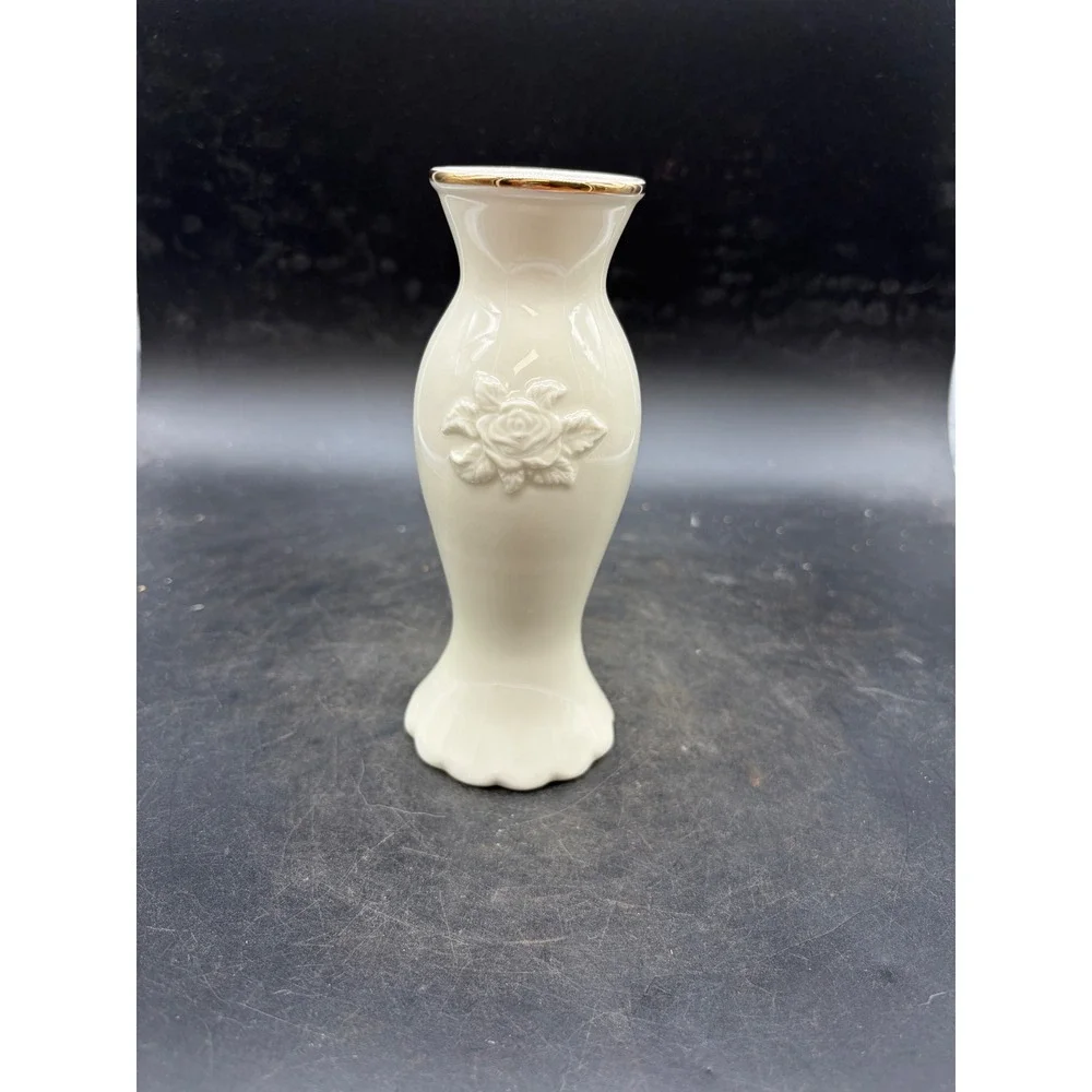 Lenox Ivory China Hummingbird and Rose Bud Vase Gold Trim Scalloped Base 6.25in
